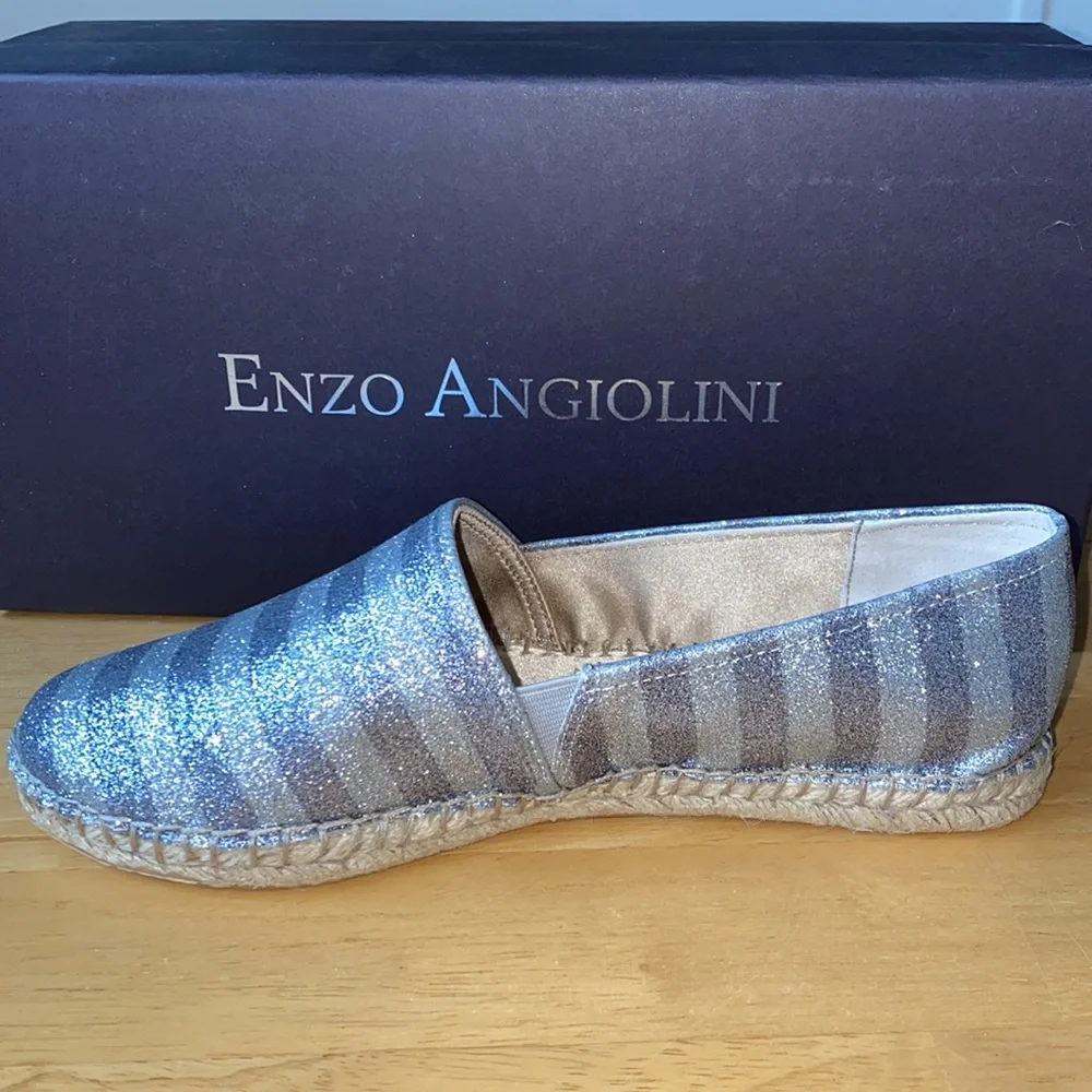 NEW NEVER WORN ENZO ANGIOLINI PEWTER SILVER STRIPE